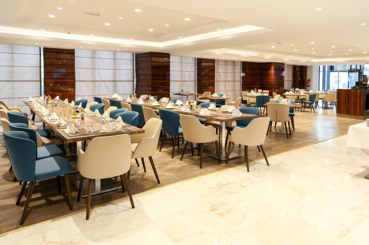 Radisson Hotel Sfax Exterior photo The restaurant